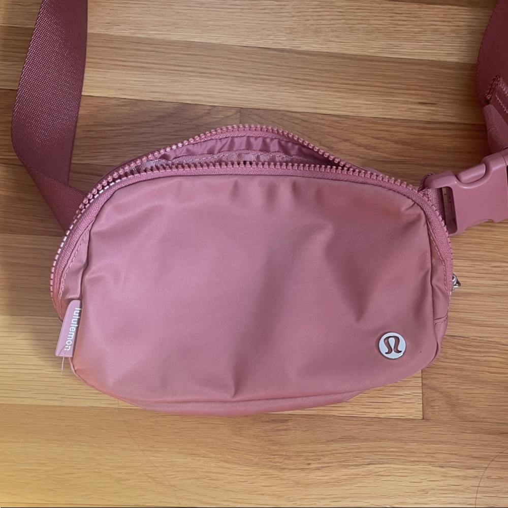 lululemon athletica Dusty Rose Crossbody Bag